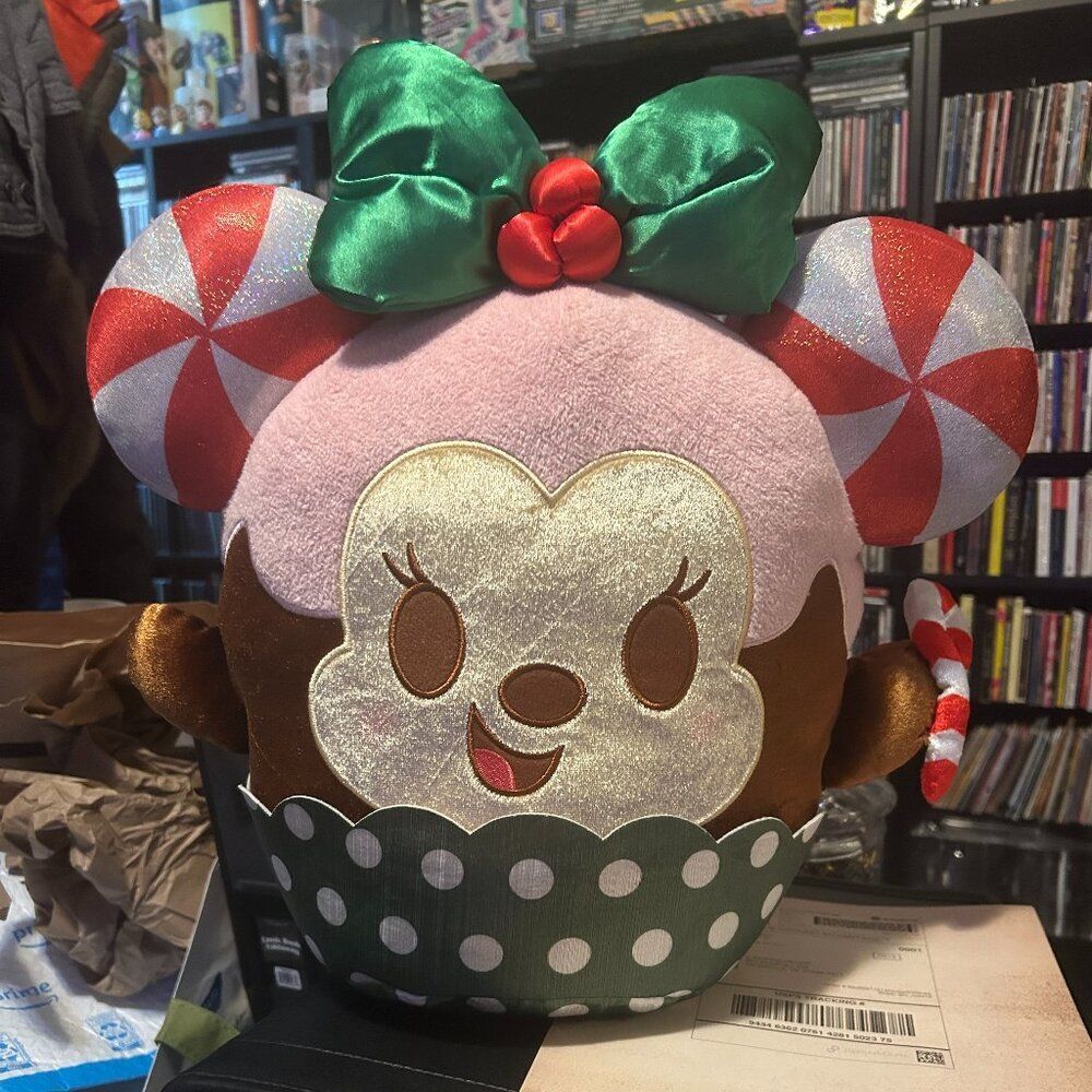 Disney Store Minnie Mouse Peppermint Swirl Cupcake Munchlings Plush Excellent